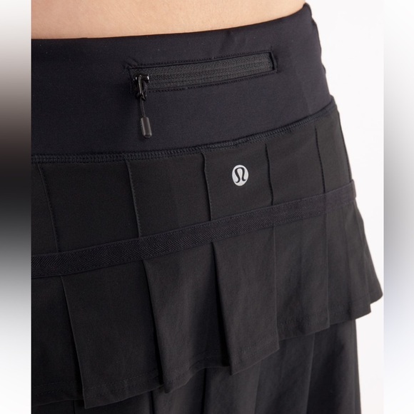Lululemon Run Pace Pleated Athletic Setter Pickleball Skirt Skort, Black,Size 10 - Picture 4 of 11